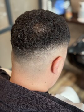 キタセンジュバーバー バイ ティーズ(KITASENJU BARBER by T's) 濡れパン