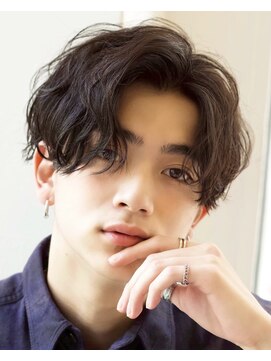 アズ ワン(AS ONE) 波巻きパーマツイストスパイラルパーマツーブロックメンズ黒髪