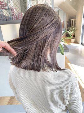 ニキータ(Nikiita) 【nikiita女子】 ＊くすみグレージュ