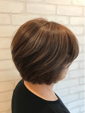 ルーチェ(luce) 前下がりボブ