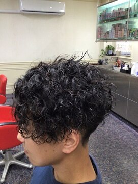 ホワイトハウスドゥエ(WHITE HOUSE II) メンズパーマ