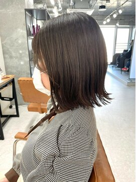 カルテット(Quartetto) 切りっぱなし/ハイライト/ケアブリーチ/白髪染め[八王子駅]