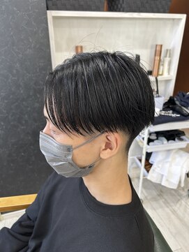 アンディー(&dy) サラッとセンターパート