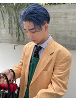 センターパート×ブルーカラー