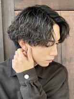 バイフィフス 原宿/表参道(by fifth)&nbsp;波巻きツイストスパイラルパーマセンターパートツーブロック