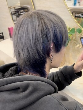 ラビス クローバー(Lovis clover) シルバーインナーブルーウルフカット♪あゆむ