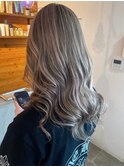 ミルクティーベージュカラー　ケアブリーチカラー　ミディアム