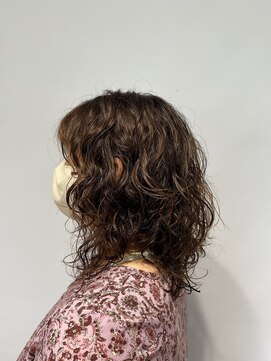 フレッシュサラダ エモーション(EMOTION) ミディアムパーマスタイル