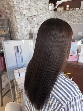 アチーブティルスマートサロン 豊川末広通店(achieve till Smart Salon) 艶髪ストレートロングヘア髪質改善トリートメントオン眉バング