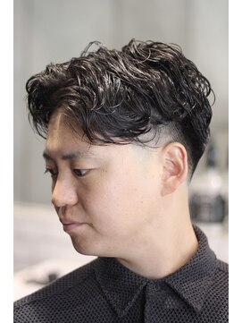 キングスマントーキョー 府中店(KINGSMAN TOKYO) アップバング / ツーブロック / スキンフェード 【立川】