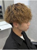 メンズマッシュ波巻スパイラルパーマスパイラルパーマ刈り上げ