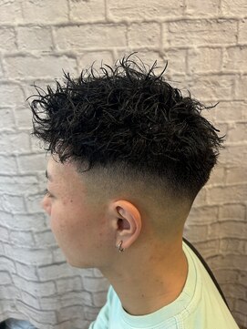 ヘアサロン 銀座マツナガ新宿店(hair salon) ツイストパーマ×スキンフェード