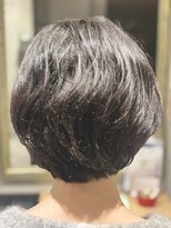 アンジー(Angee)&nbsp;【クセ毛さん必見！】自然な丸みが大人可愛いショートボブ