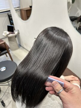 グラフ 立川(Graph.) 縮毛矯正 Aujua髪質改善トリートメント