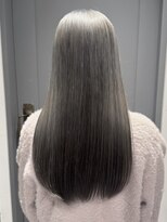 アース 高円寺店(HAIR & MAKE EARTH)&nbsp;シルバーカラー〔@x__xrn03 〕