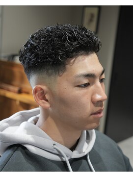 メッツ 原宿(METS) MEN'S/極道パーマ×スキンフェード/短髪/黒髪