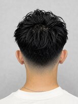 スター(STAR)&nbsp;スキンフェード×アップバング｜好印象ヘア
