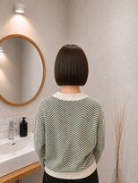 フォト 新宿三丁目(foto)&nbsp;髪質改善縮毛矯正地毛風ストレート切りっぱなしボブ