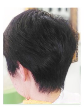 ヘアー リ ミックス(HAIR Re-MIX) マニッシュとエレガントが共存する...耳だしショートスタイル♪