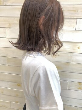 ラック 辻堂(LUCK) ブリーチなしダブルカラー 透けるベージュカラー