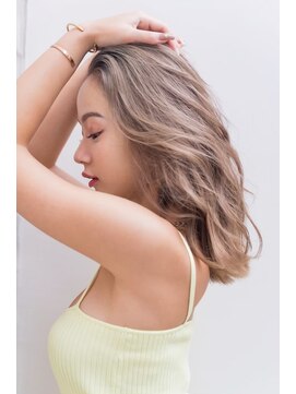 ケイト(kate) 【kate 大宮】シルバーベージュ×大人可愛いミディ