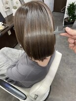 ムーブ(Moob)&nbsp;黄・オレンジ味を抑えたベージュカラーにくすみ感を+【別府】