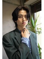 キュー(Cue_)&nbsp;無造作ウルフセンターパート×メンズパーマ