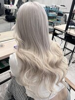 ロウル 渋谷(LOWRL)&nbsp;ホワイトロング/ブリーチ/エクステ