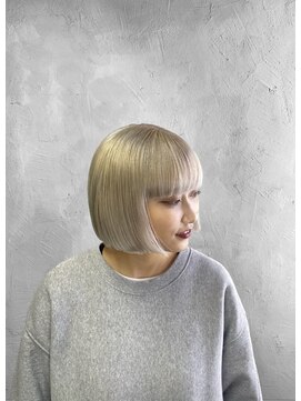 ヴァーディ オモテサンドウ(Vardy omotesando) white beige/ホワイトブロンド ベージュ ボブ