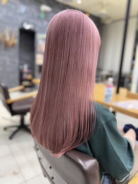 ラウル(Laulu) ミディアムヘア/暗めカラー/グランマッシュ/佐倉