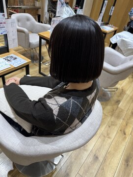 フィゼル あべのルシアス店(Aujua fizelle) 切りっぱなしボブ
