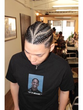 ビーバイエイトジェンツ(Bee by EIGHT GENTS) MEN’S HAIR/波巻ツイストスパイラル/フェザーパーマ/心斎橋