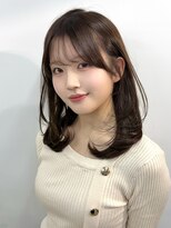 ヴェイン 渋谷(vain)&nbsp;小顔に見える顔まわりカット顔まわりレイヤーミディアムレイヤー