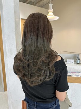 ニール 名古屋 伏見 丸の内(NEELU) オリーブグレージュ