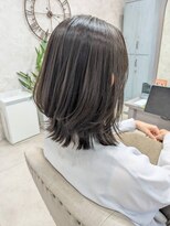 ガーデン バイ イル(GARDEN by illu Co.Ltd)&nbsp;抜け感がいいくびれヘア/オリーブベージュ【谷町九丁目】