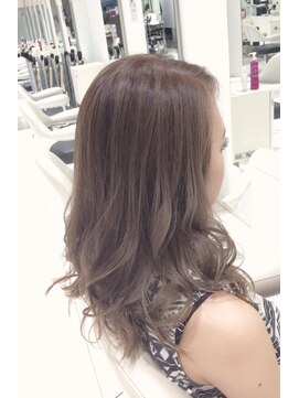 ケンジ 平塚 アネッタ(KENJE annetta) 大好評☆アイスグレーのJERRY風ナチュラルグラデ☆