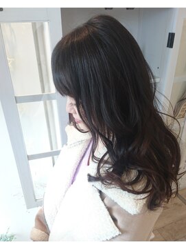 ウタリ ヘアーリラクゼーションアンドモア(うたり Hair Relaxation and More) ゆるふわロング