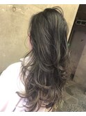 ダークグレージュ