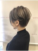 絶壁克服美シルエットショートボブ×ミルクティーアッシュ