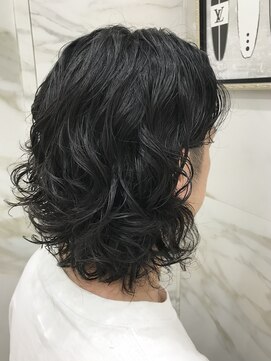 ティンク 関内(Tink) メンズミディアムパーマ/本山美幸