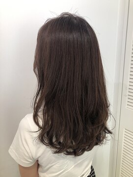 アドラーブル 万代店 (adorable) 大人かわいいレイヤースタイル☆透明感カーキグレー