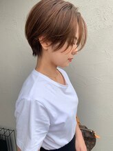 ハチ(hachi) 耳掛けハンサムショート丸みショート 20代30代40代