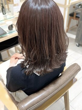 プラグ バイ ネオリーブ(plug by neolive) レイヤーカット×ピンクブラウン☆ショコラベージュ/ボブルフ