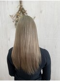 ナチュラルモード透け感明るめシアーベージュストレート耳掛け