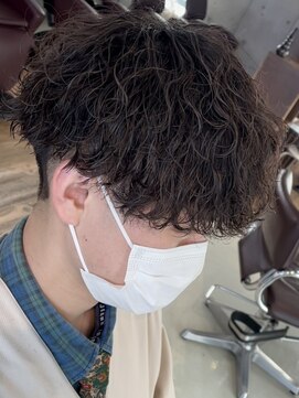 リット バイ フィフス 鹿児島中央駅店(Lit. by fifth) 波巻きスパイラルパーマメンズマッシュツーブロックメンズパーマ