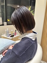 コンティロミー(CONTI ROMMY.)&nbsp;切りっぱなしラインがオシャレ。首も綺麗に見える【ボブ】