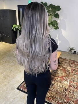 メリー オオサカ(Merly Osaka) contrast white ash