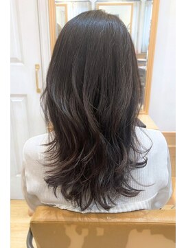 ジップ 稲毛店(ZIP) くびれヘア/ミディアム/レイヤーベージュ/透明感/20代30代40代