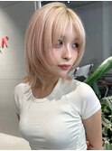 ミディアムレイヤー/シースルーバング/ハイトーンカラー/艶質感