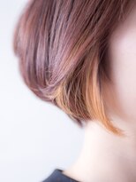 ダブル(DOUBLE) 顔まわりに彩添えるシンプルボブ